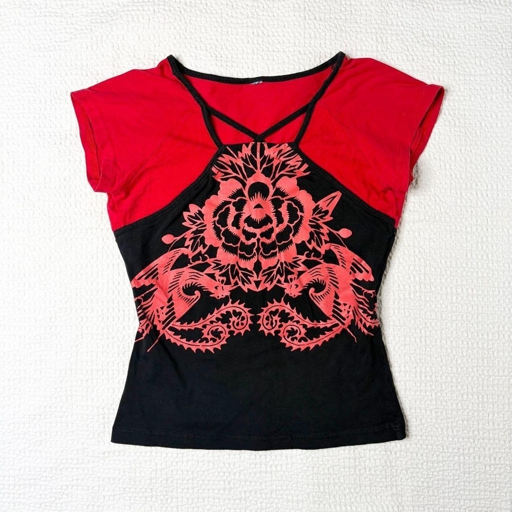 graphic layered criss cross front baby tee